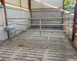 4 Bar Drinker Back Gate